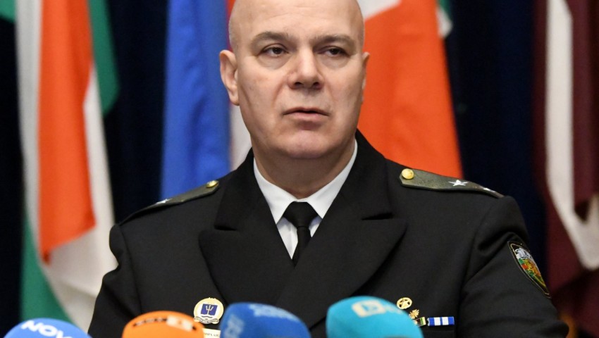 Командирът на ВМС: В деня на инцидента с потъналия риболовен кораб не са постъпвали сигнали за миноподобни обекти