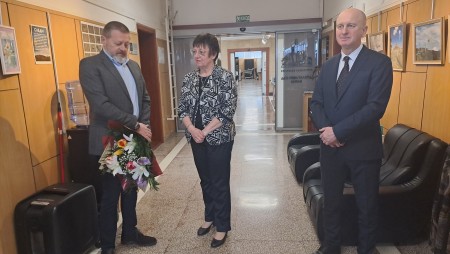 Приятели и колеги от Окръжния и Апелативния съд във Варна изпратиха в щастлив пенсионерски живот съдебния секретар Геновева Ненчева