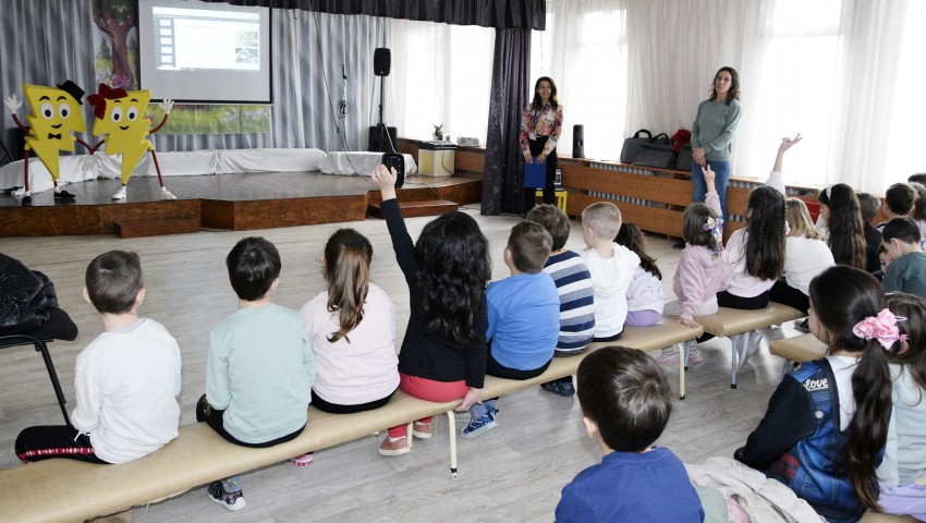 Стотици деца във Варна вече са „герои по безопасността“ в кампанията на ЕНЕРГО-ПРО „Включи ума, изключи опасността!“