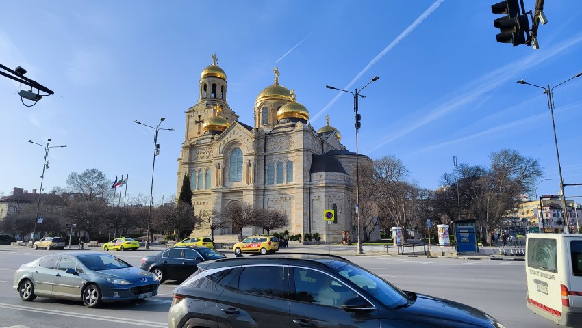 Промени в движението на автомобили около Катедралния храм заради честването на 3 март и мотошествие