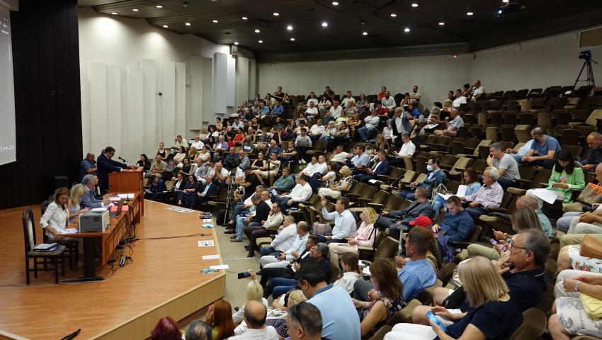 Варна ще има четирима почетни граждани тази година