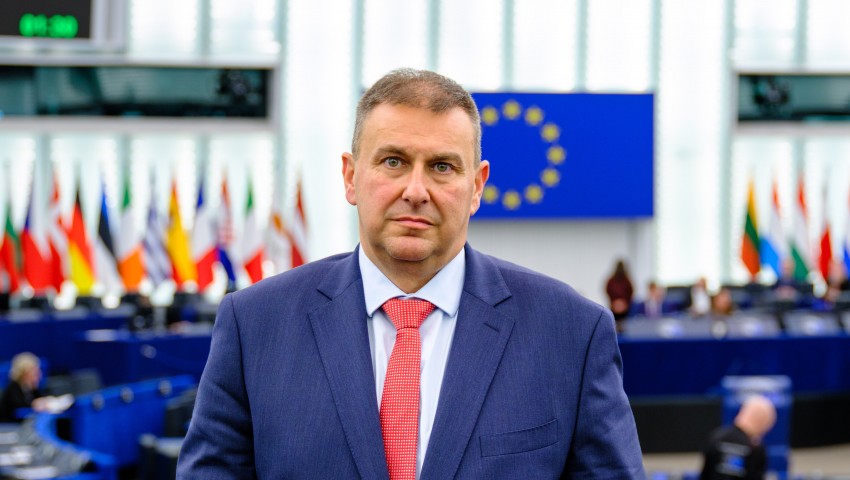 Емил Радев: Европа няма единен подход към затлъстяването, но проблемът засяга милиони