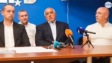 Бойко Борисов представи новия председател на ГЕРБ във Варна архитект Стоян Петков