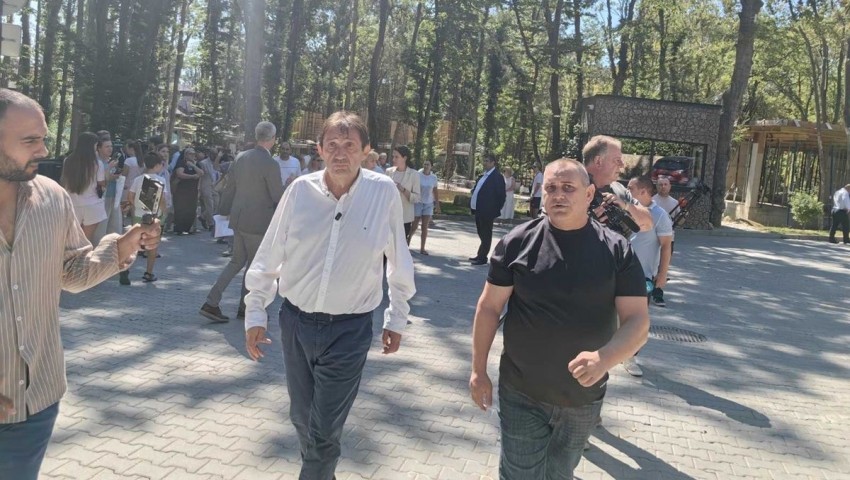 „Възраждане“ разкри нов проблем в Баба Алино: Незаконни са не само сградите, но и пътищата
