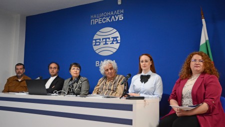 Списание ЛИК посвети октомврийския си брой на 100-годишнината на ММФ „Варненско лято“