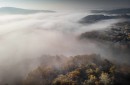 Денят започва с мъгла