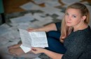 „Денят на Вършитбата“ от Ребека Ярос е обяснение в любов към почитателите на поредицата „Емпирий“, започнала с „Четвърто крило”