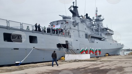 Строителството на втория многофункционален модулен патрулен кораб за ВМС е към края